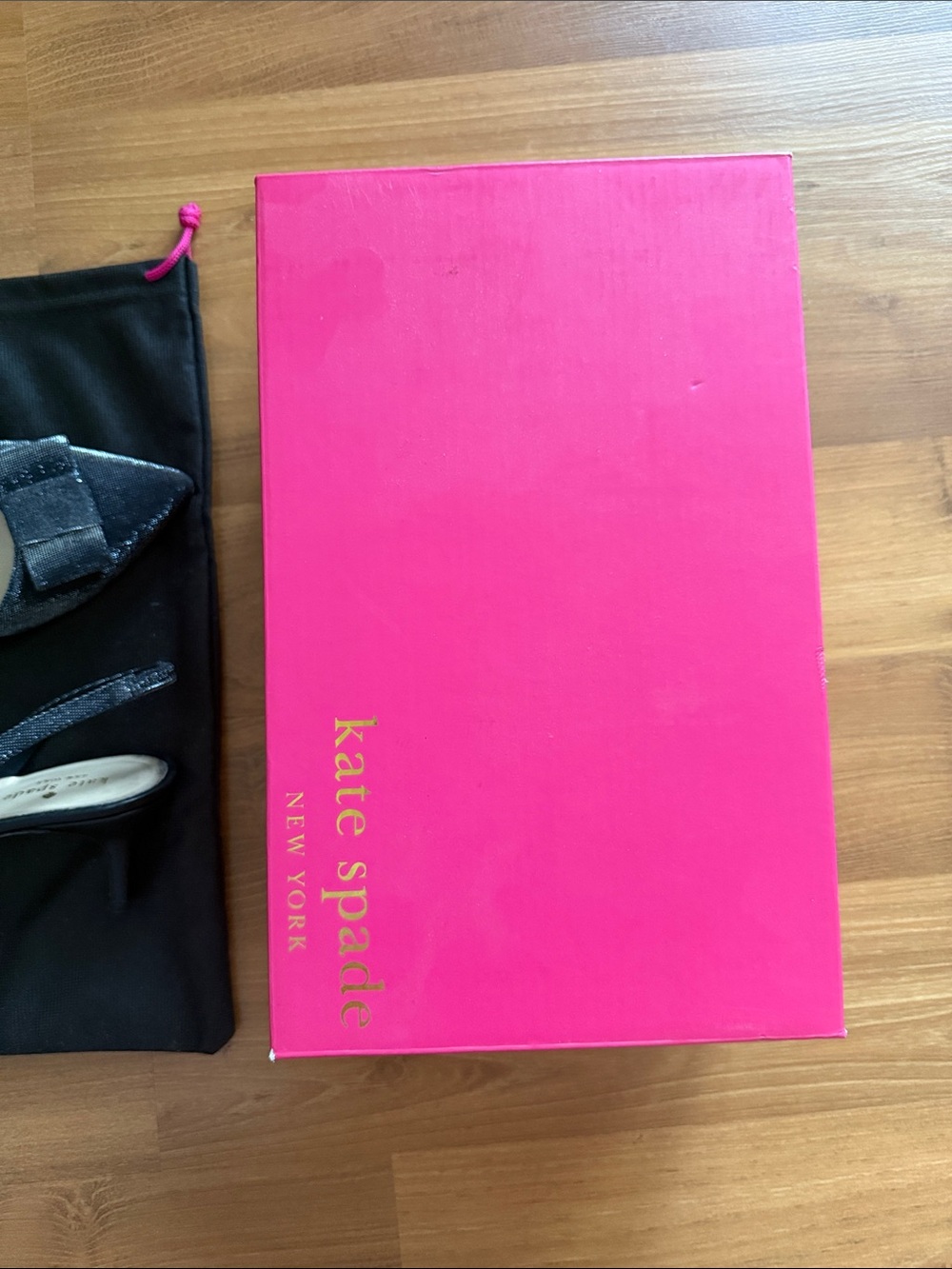 kate spade kitten heel sling back black shoe with Hot Pink Box and dustbag - Picture 8 of 8